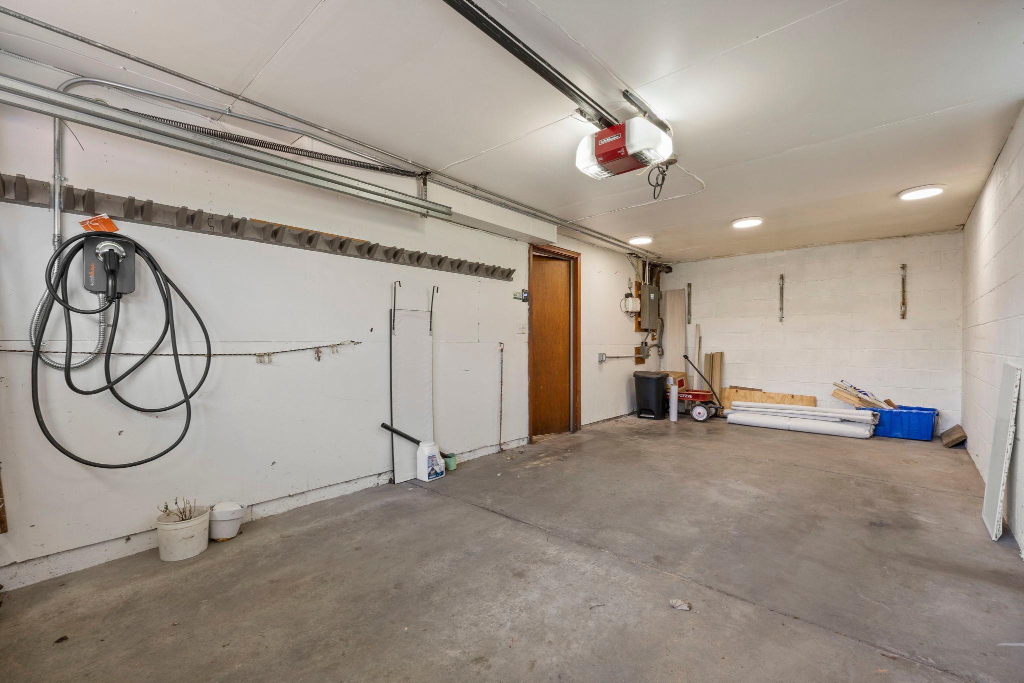 3645 Robinwood Ter