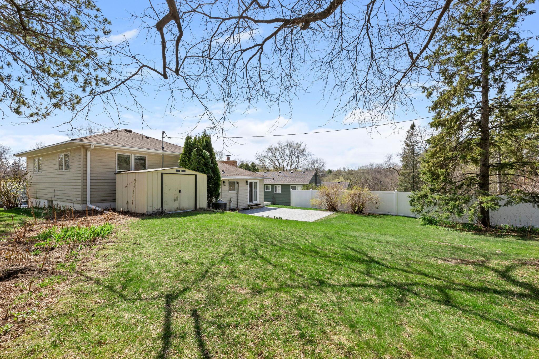 3645 Robinwood Ter