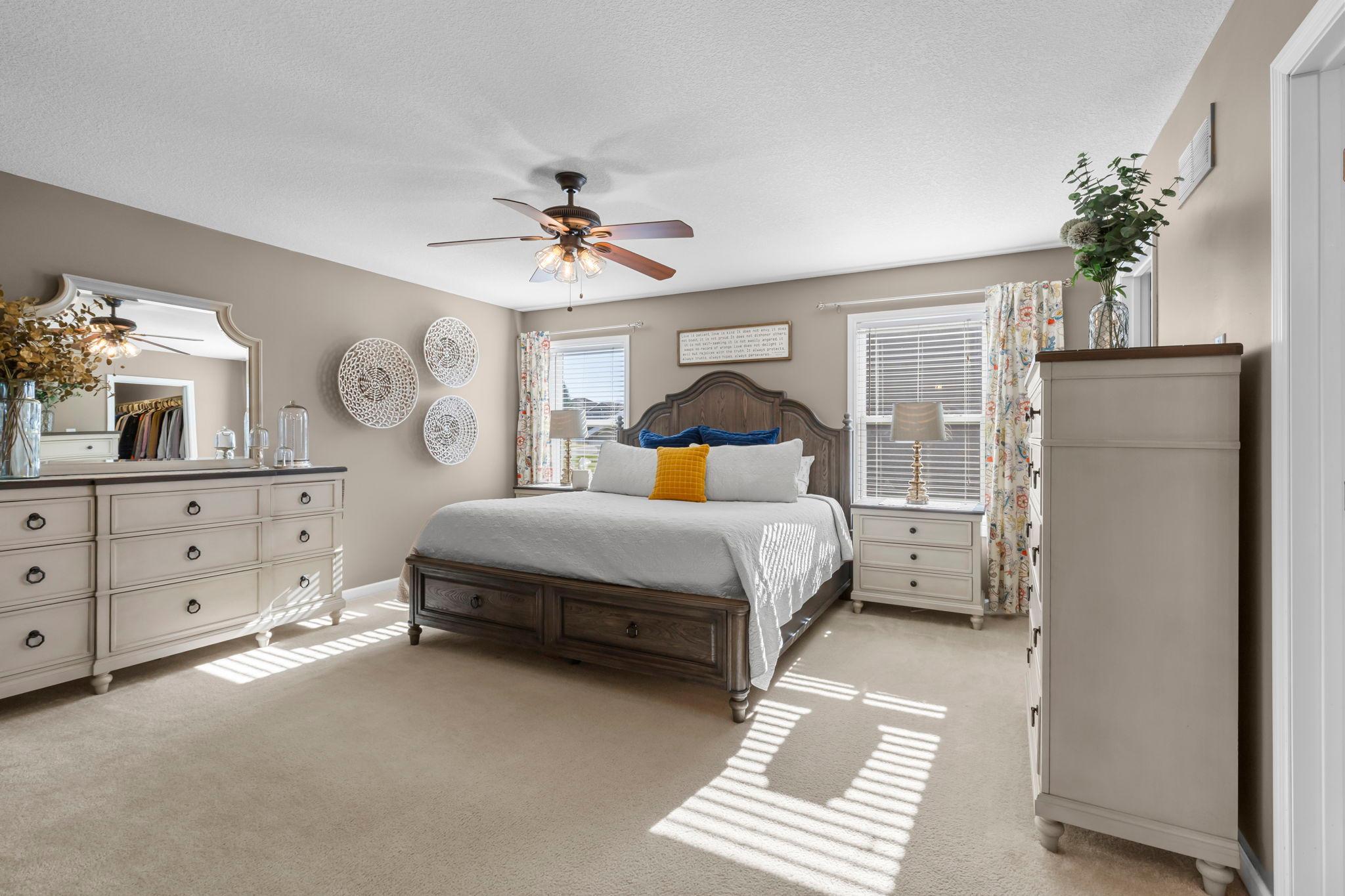 10834 Knollwood Court