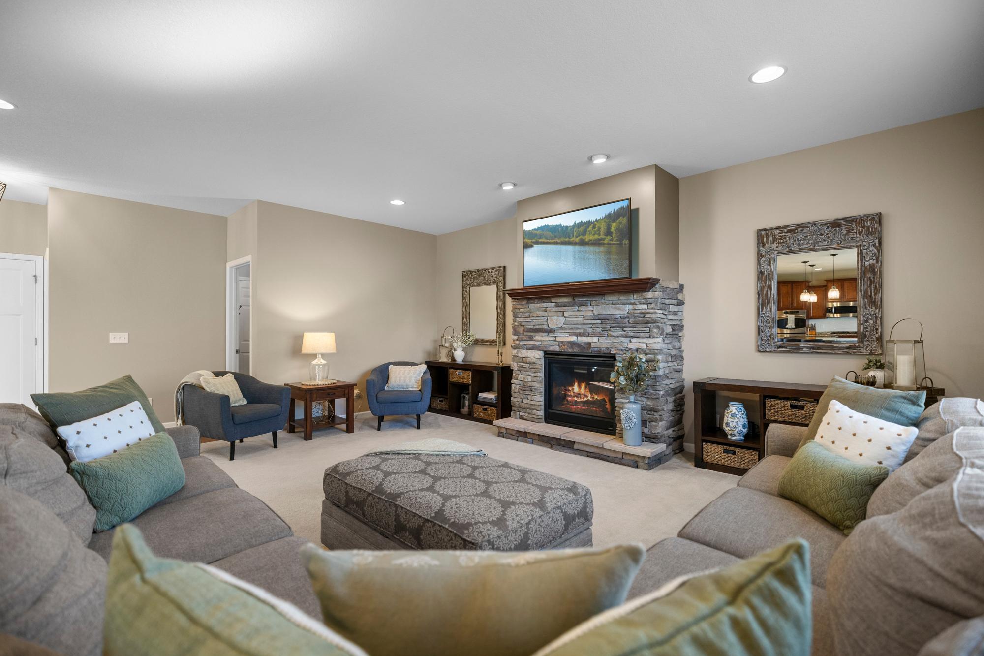 10834 Knollwood Court