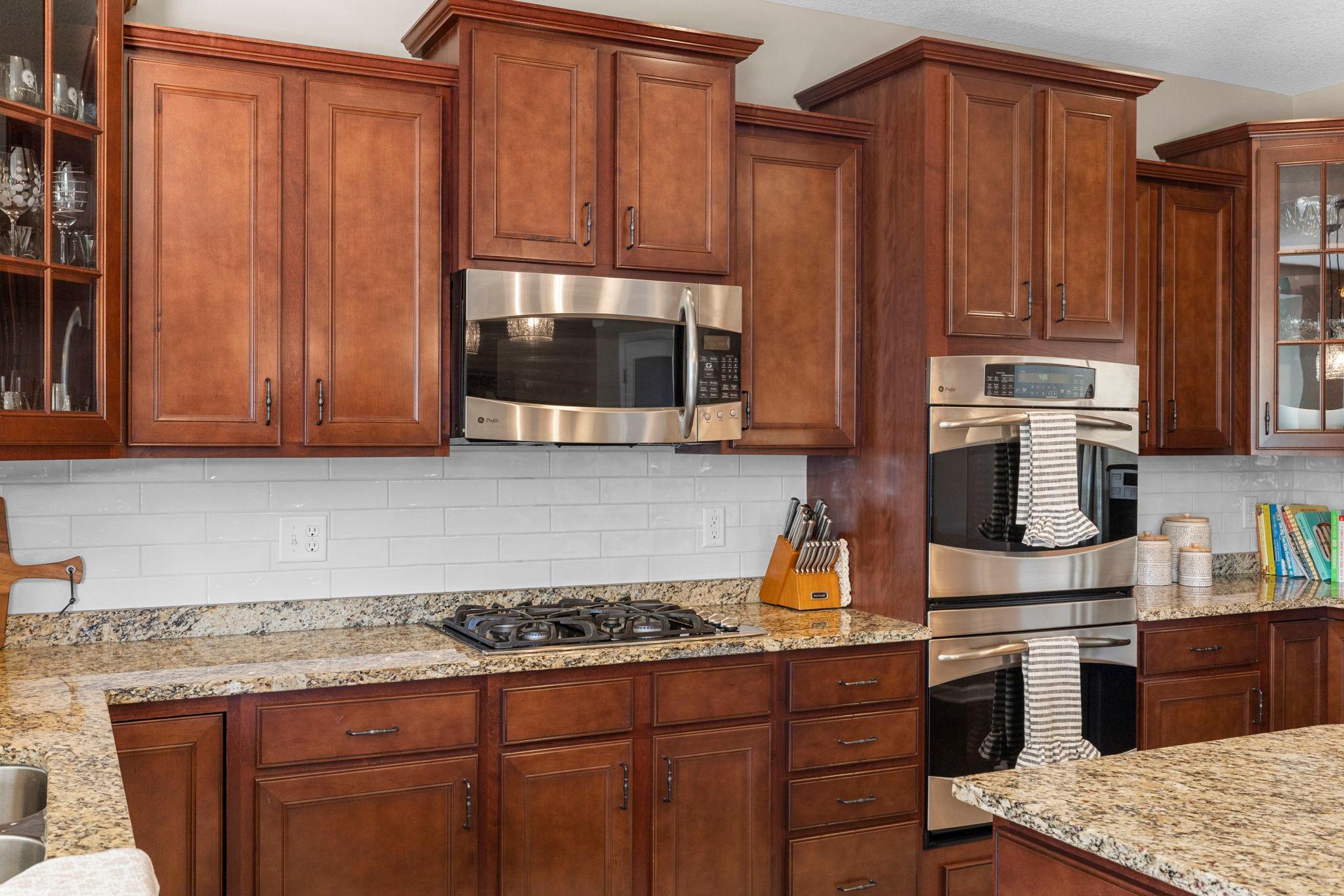 10834 Knollwood Court