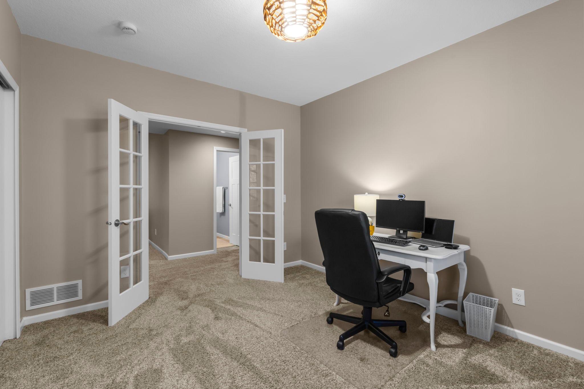 10834 Knollwood Court