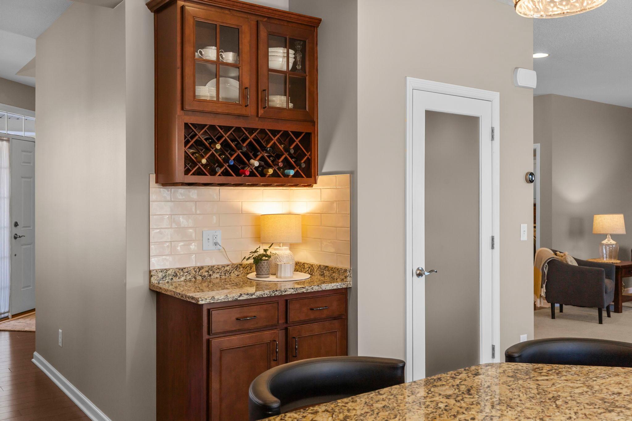 10834 Knollwood Court