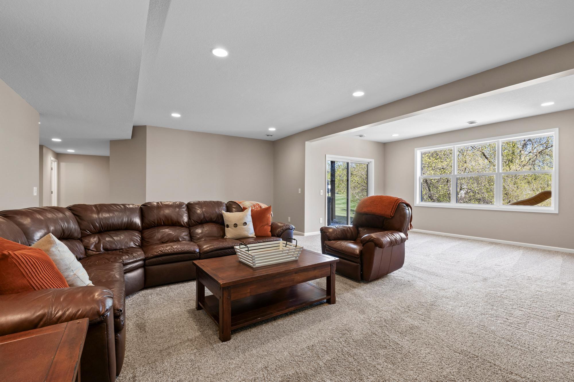 10834 Knollwood Court