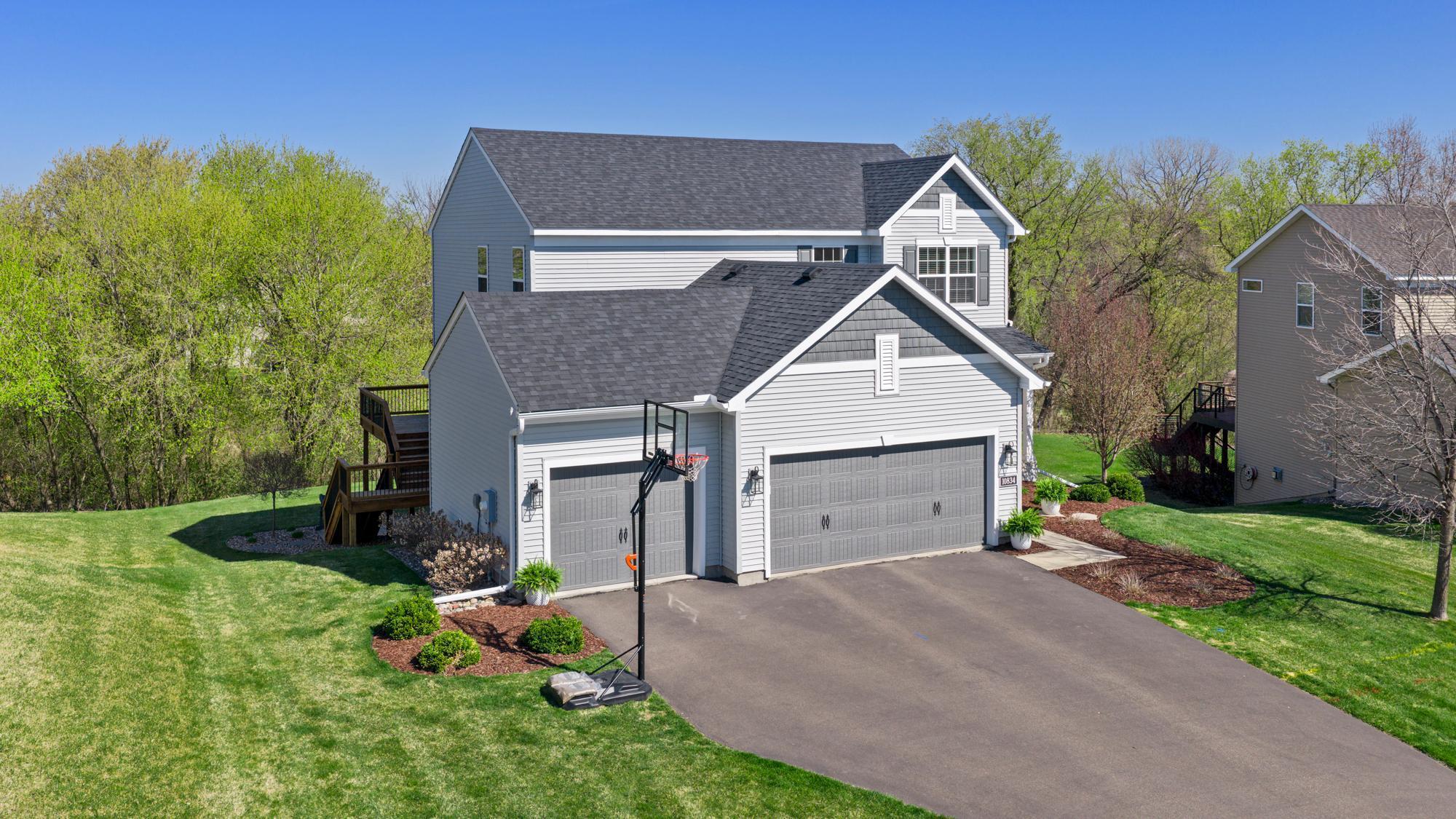 10834 Knollwood Court