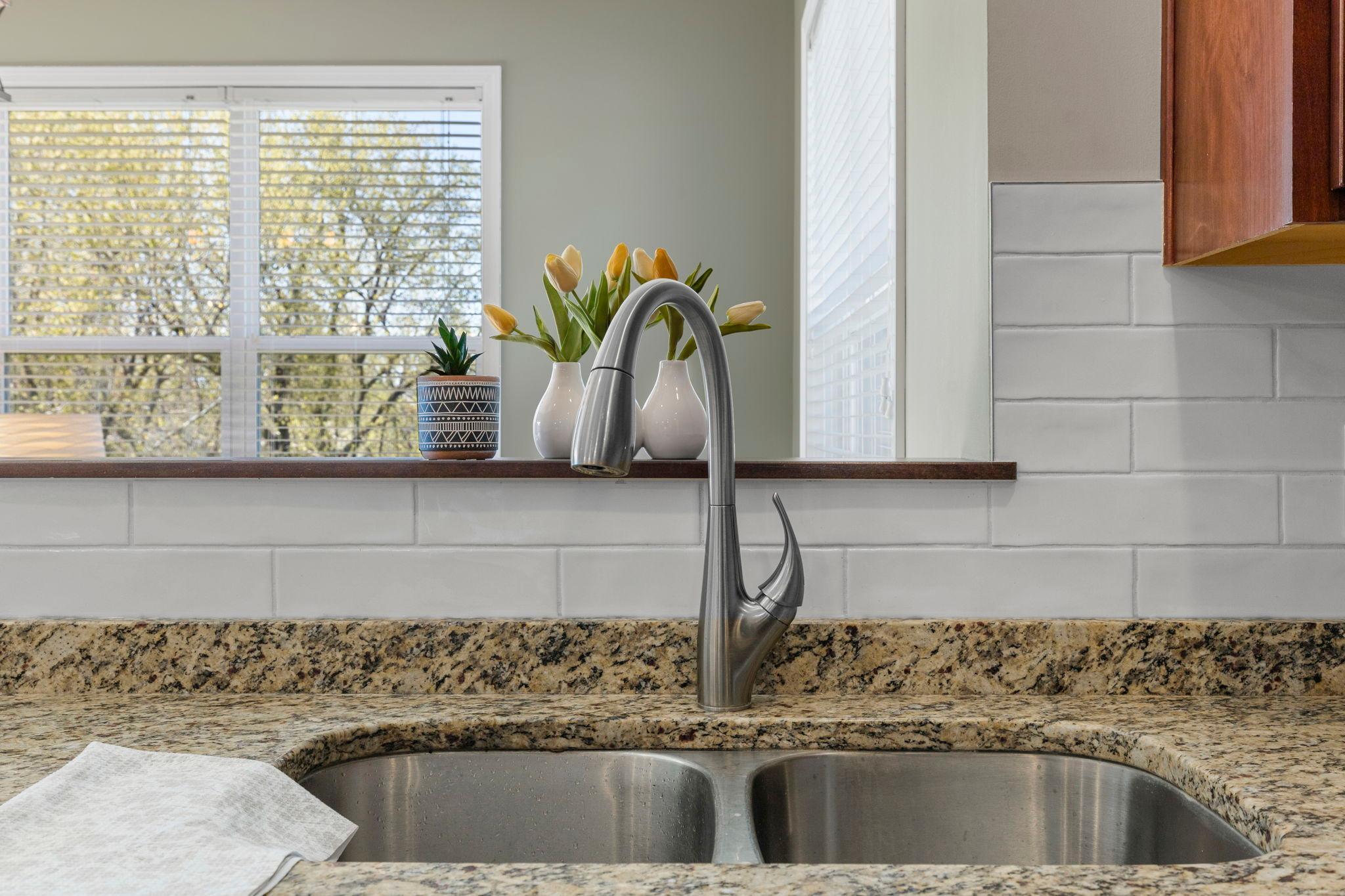 10834 Knollwood Court