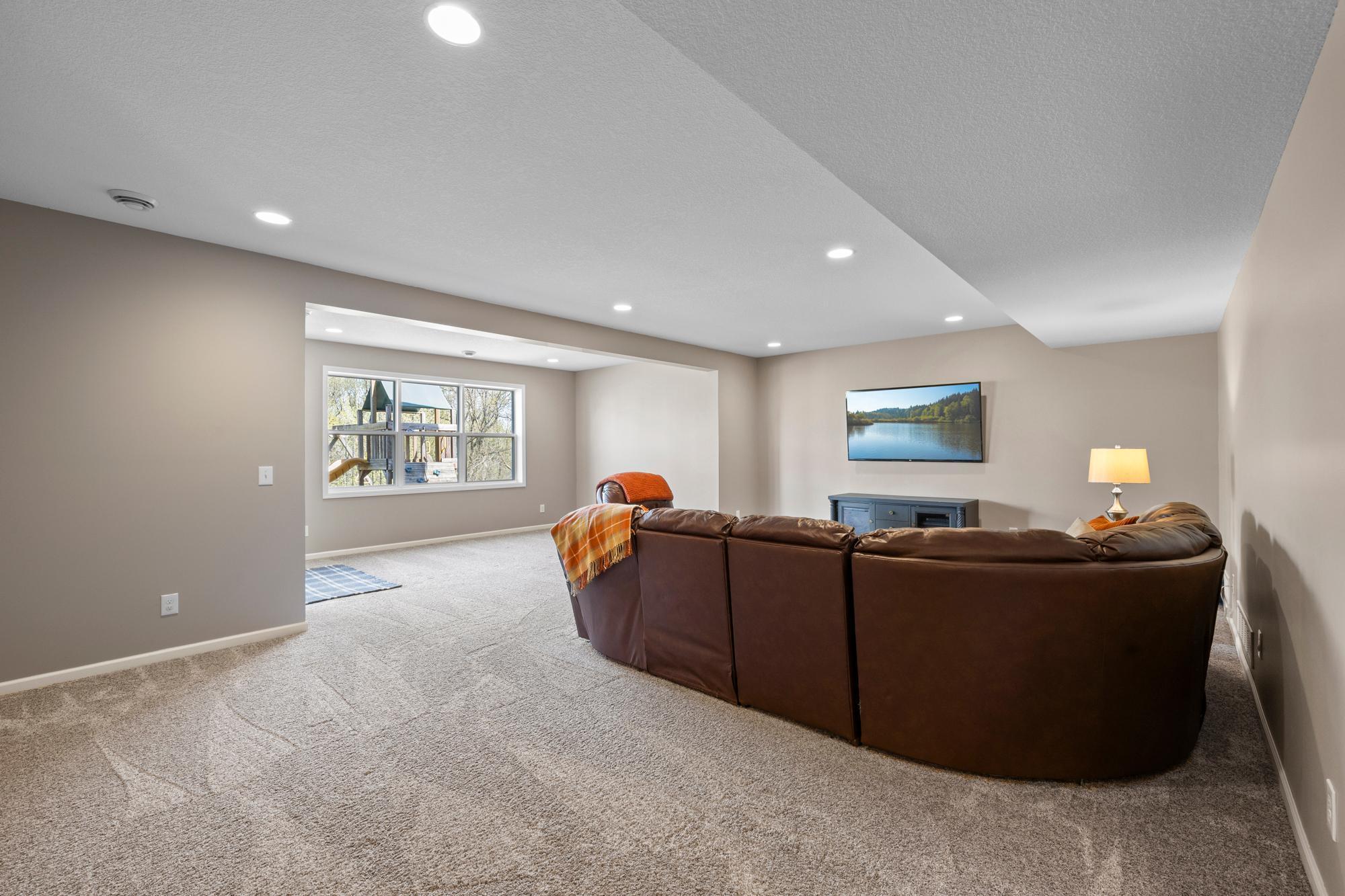 10834 Knollwood Court