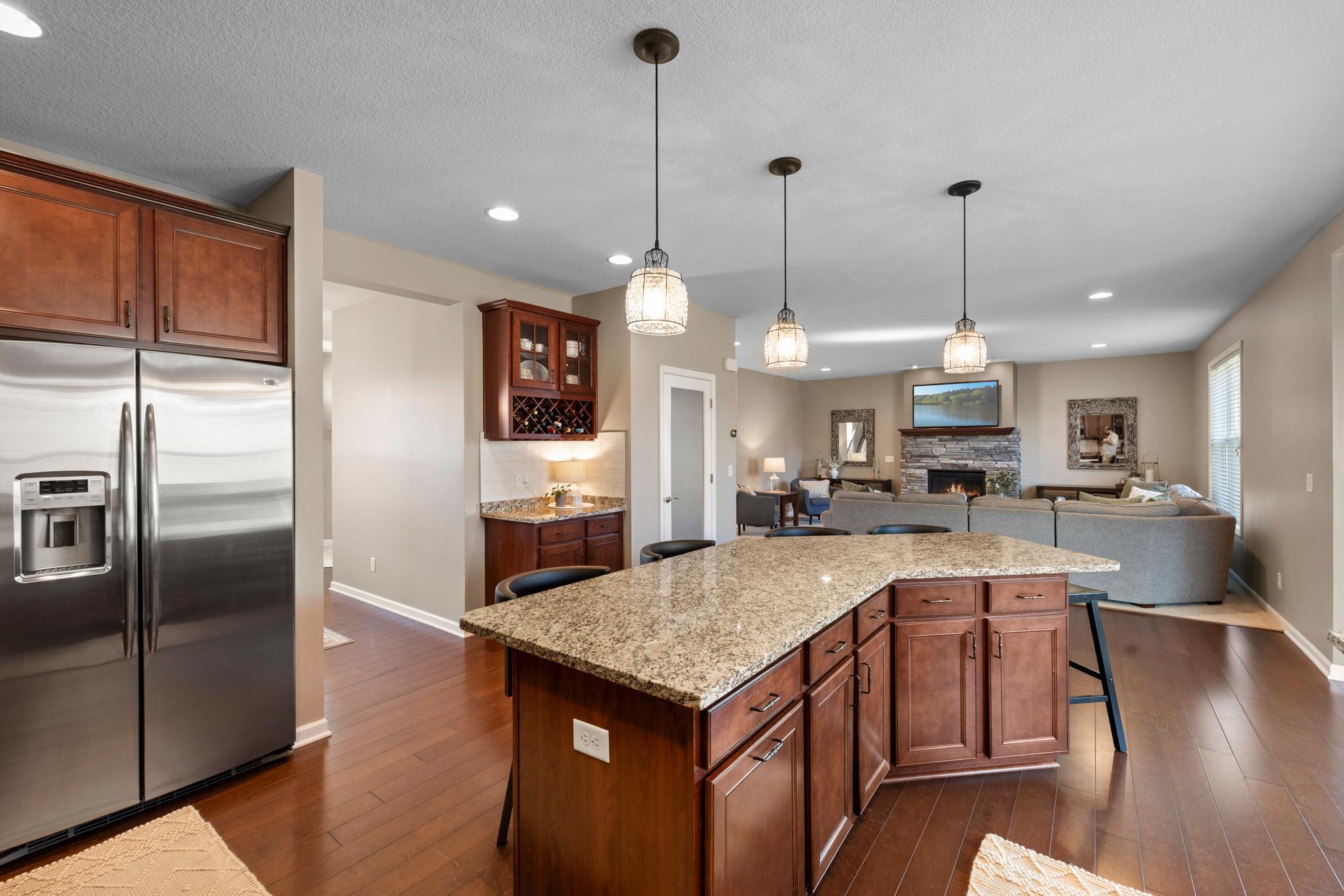 10834 Knollwood Court
