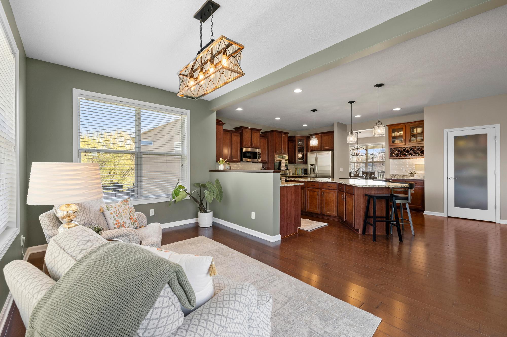 10834 Knollwood Court