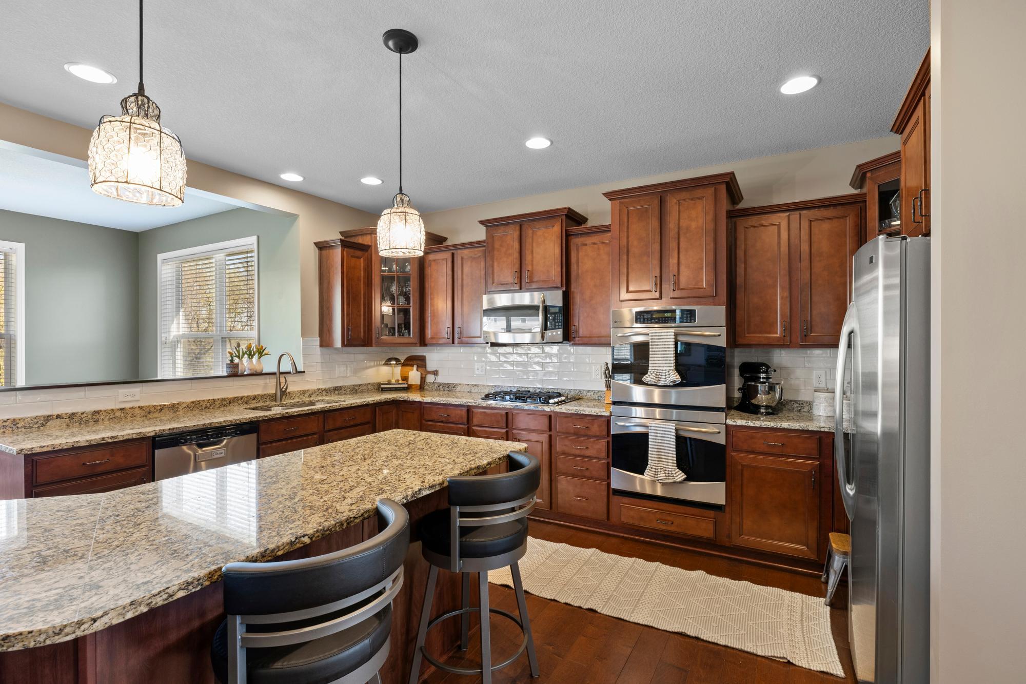 10834 Knollwood Court