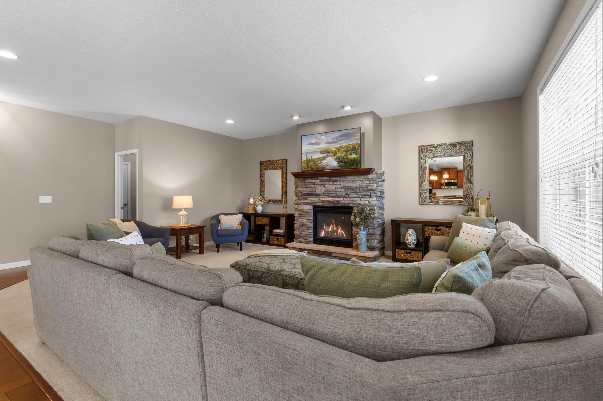 10834 Knollwood Court