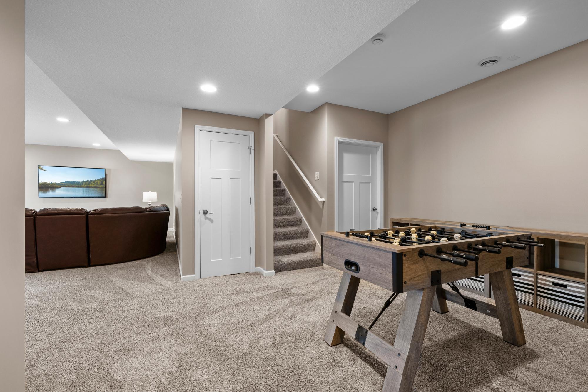 10834 Knollwood Court