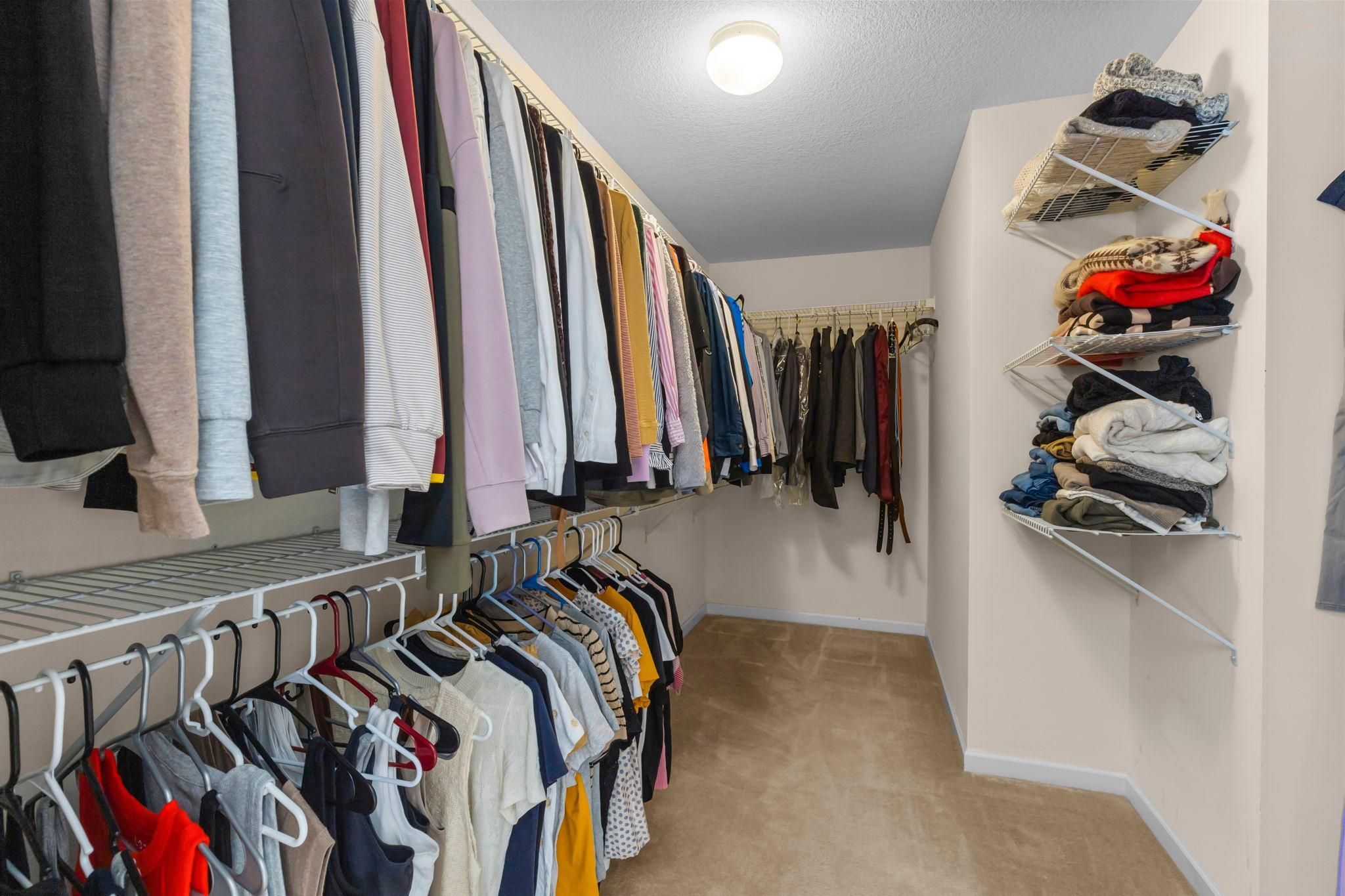 10834 Knollwood Court