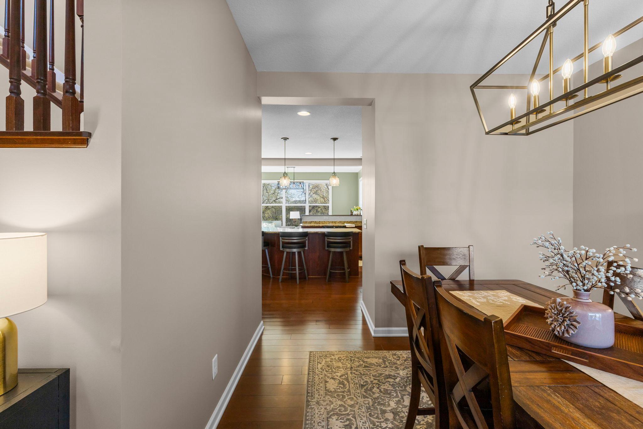 10834 Knollwood Court