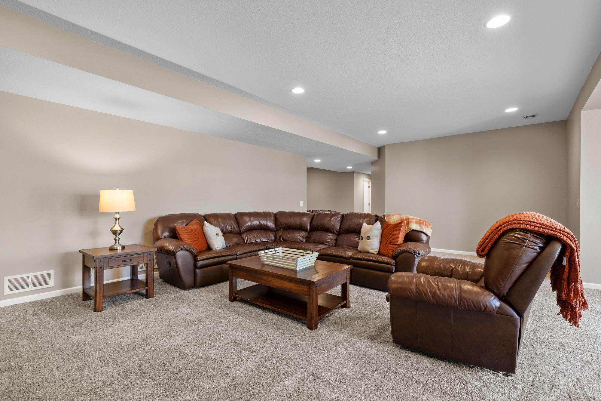 10834 Knollwood Court