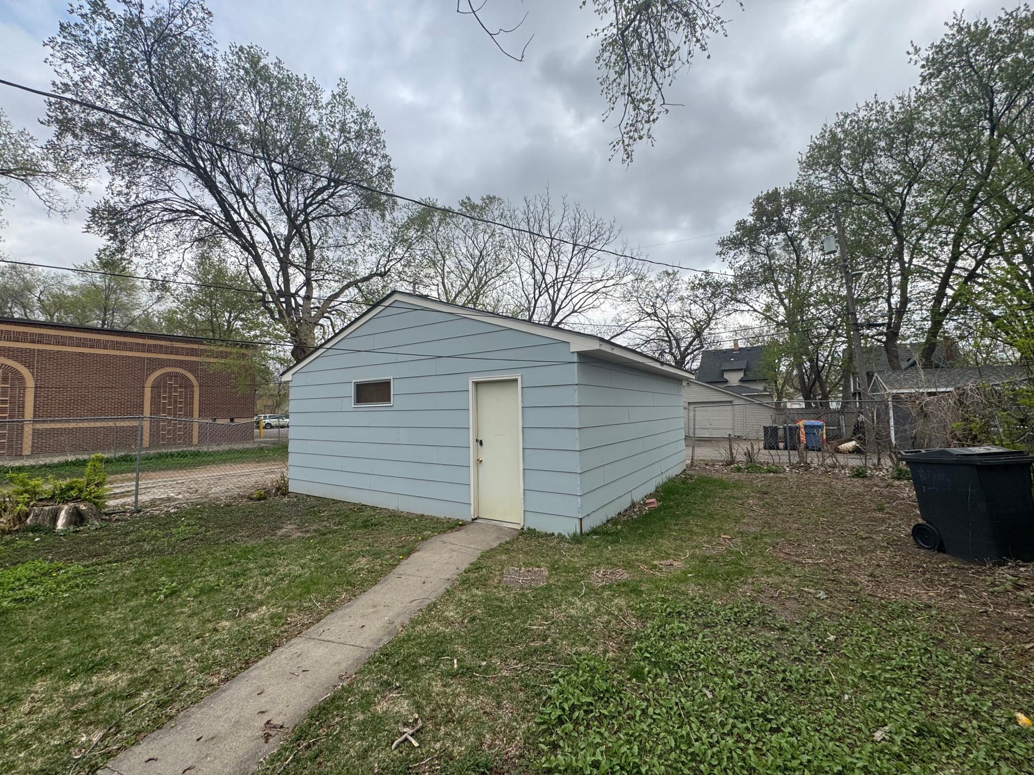 3659 Snelling Avenue