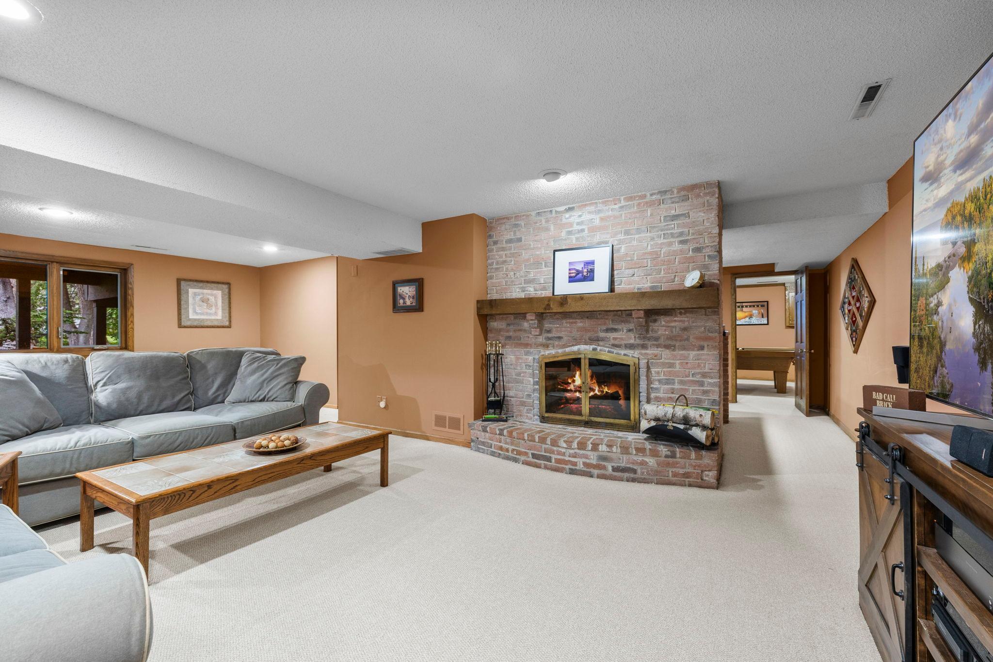 3405 Sycamore Lane N