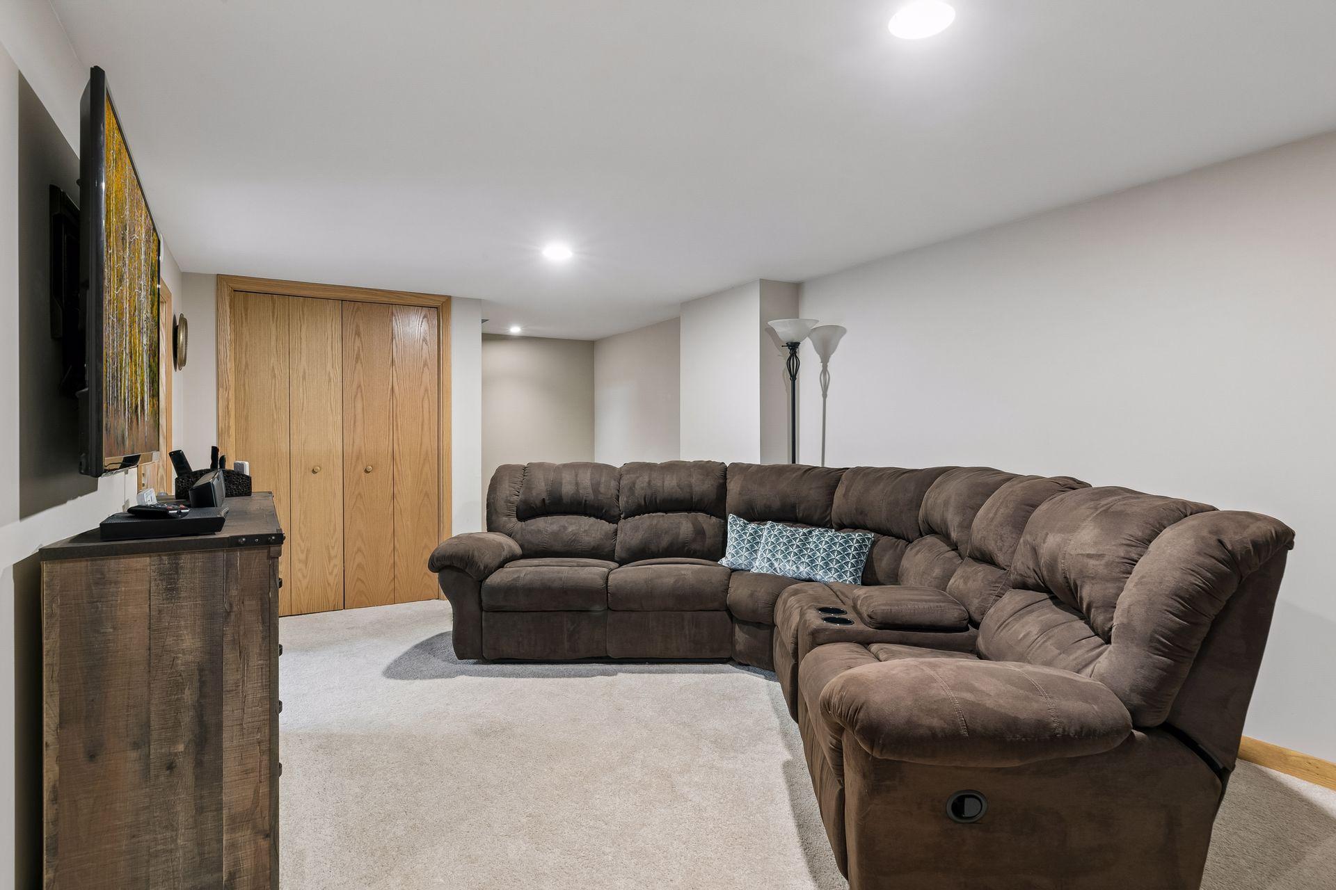 2525 Blomquist Avenue