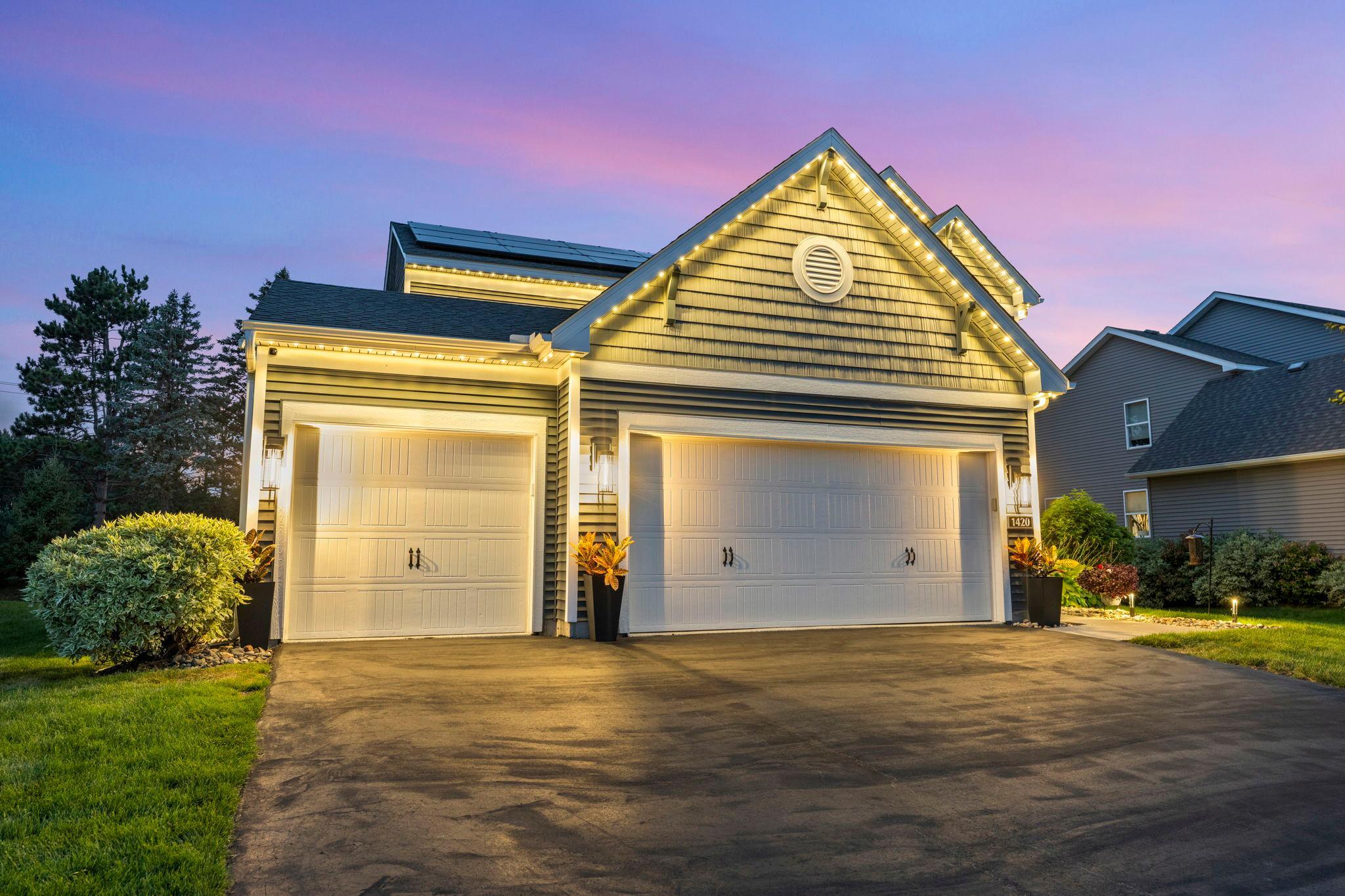 1420 Summit Court