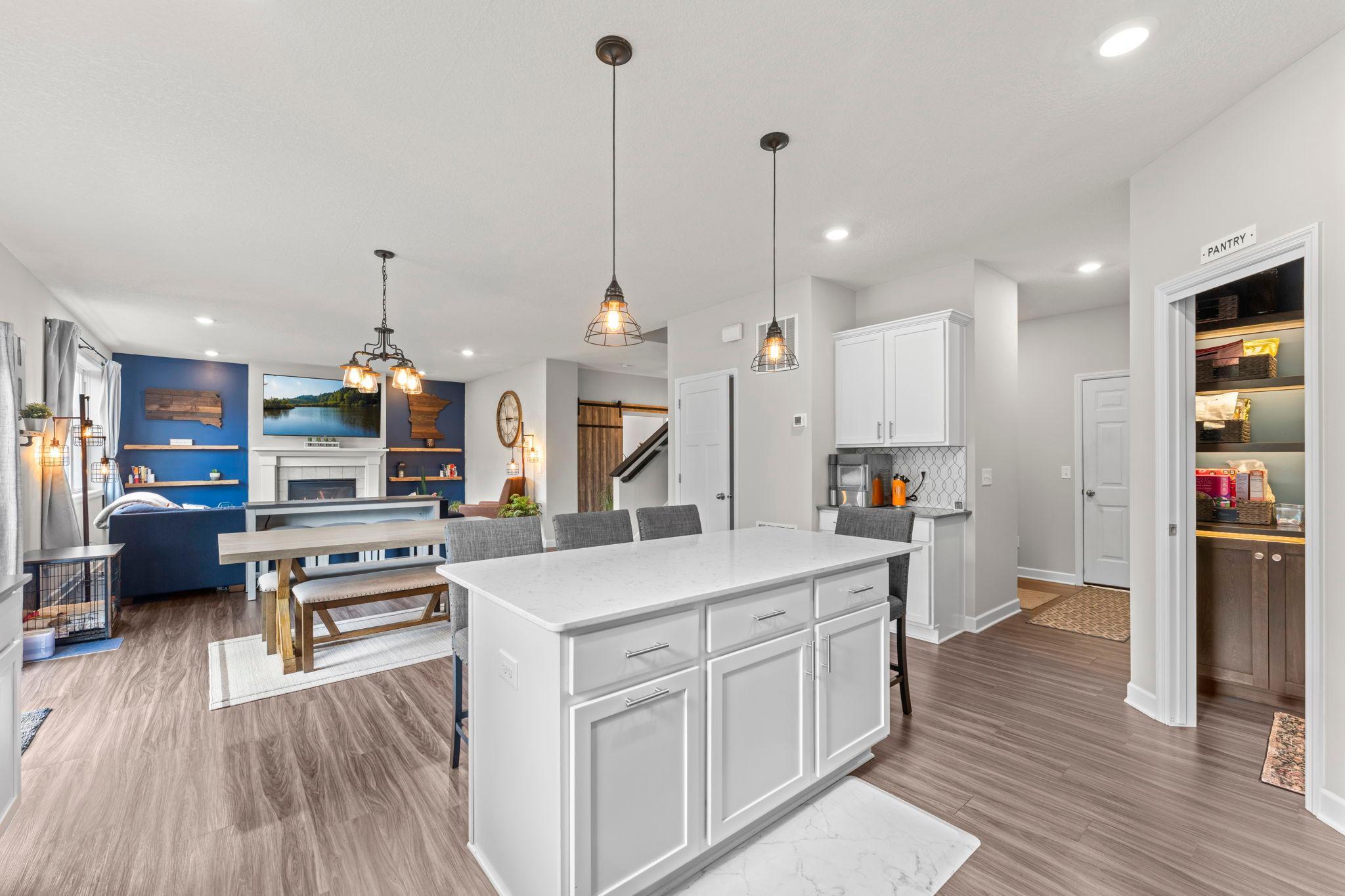 1420 Summit Court