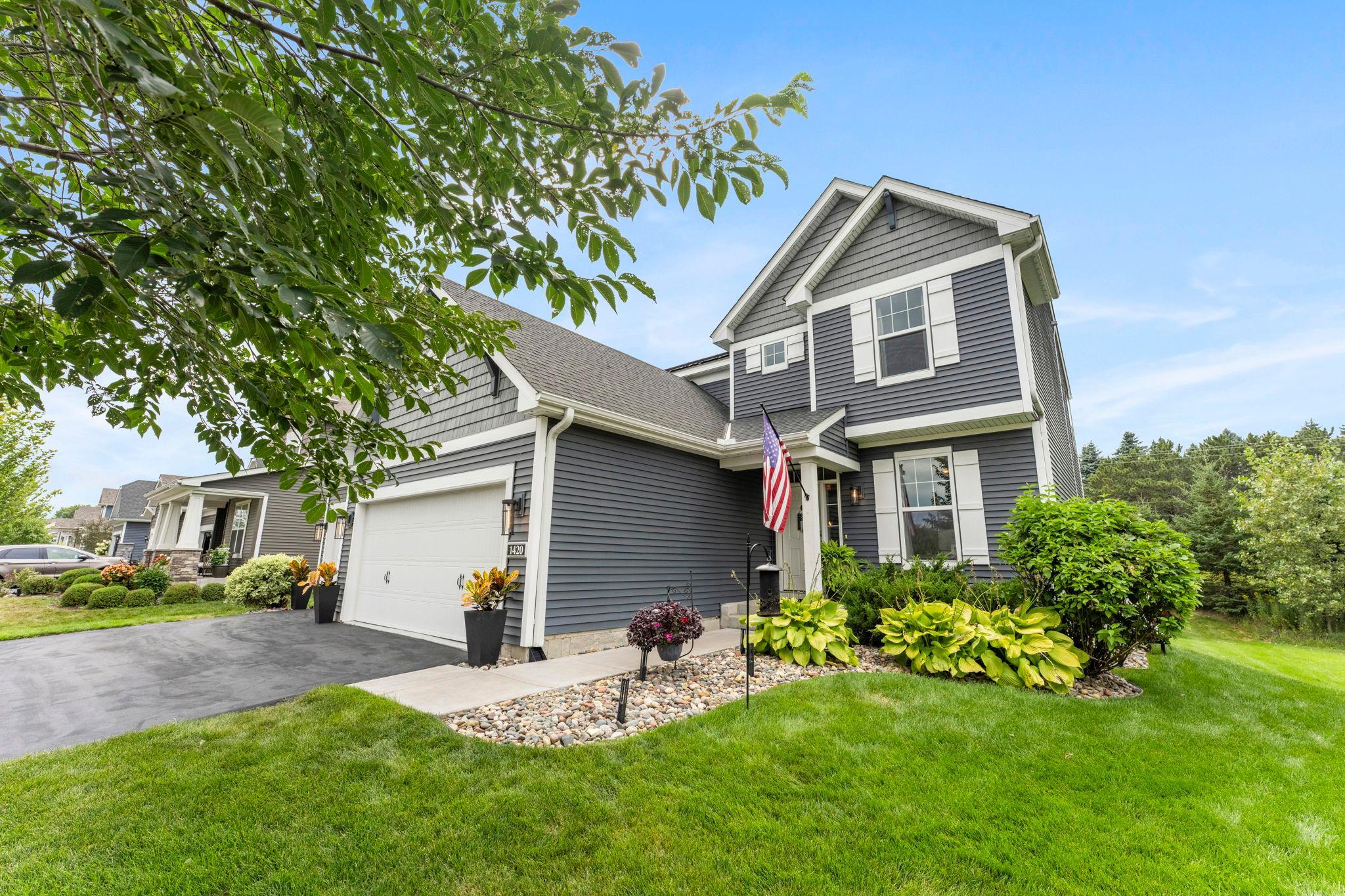 1420 Summit Court