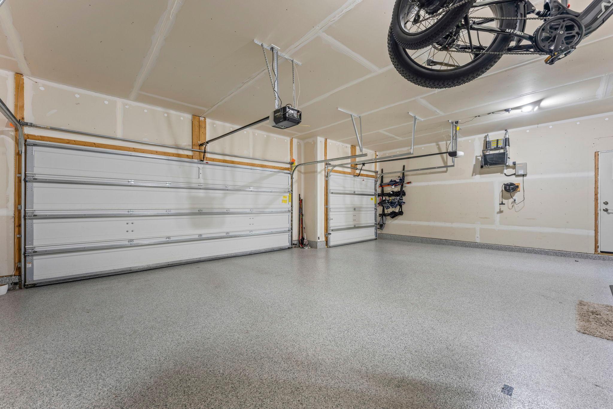 1420 Summit Court