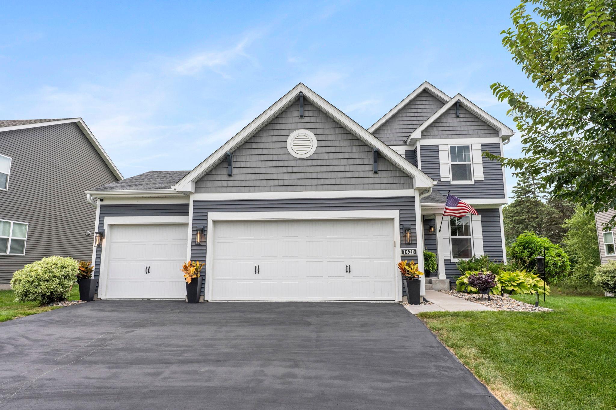 1420 Summit Court