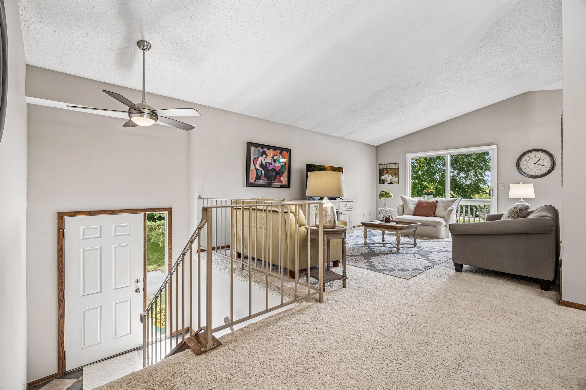 5225 Beachside Drive
