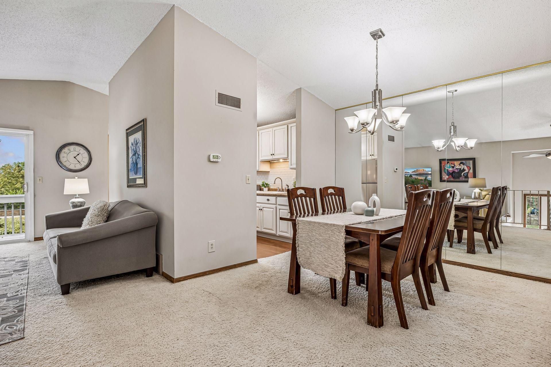 5225 Beachside Drive