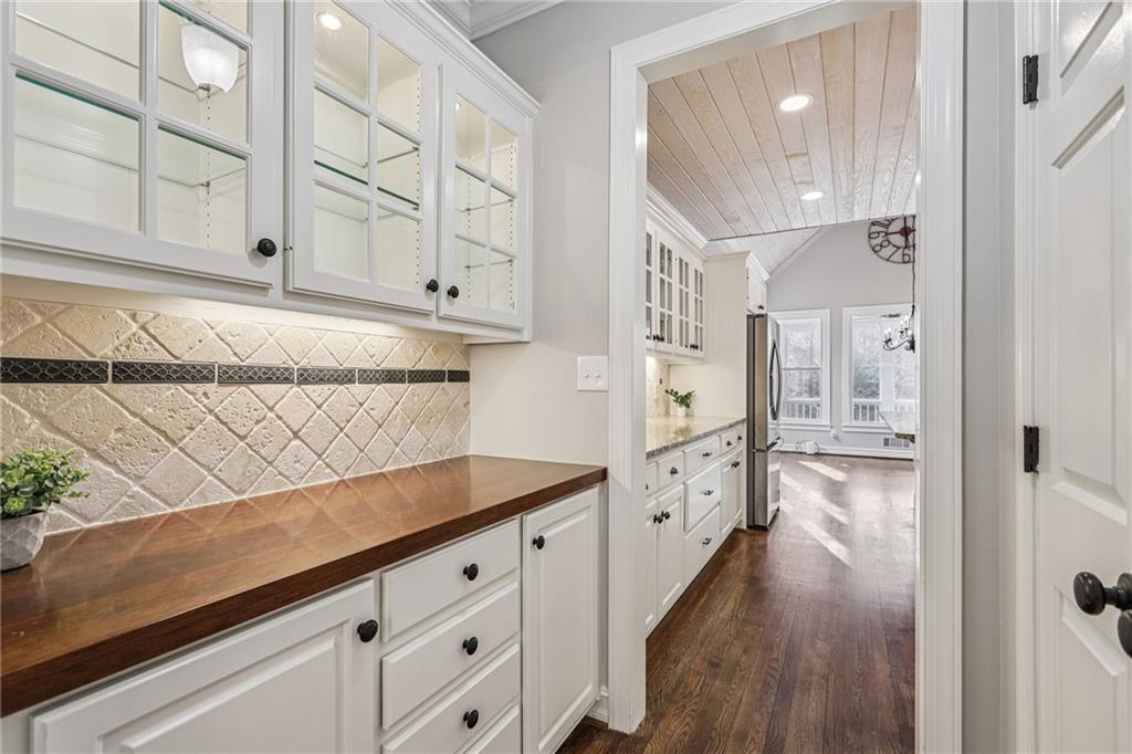 1306 Annapolis Way