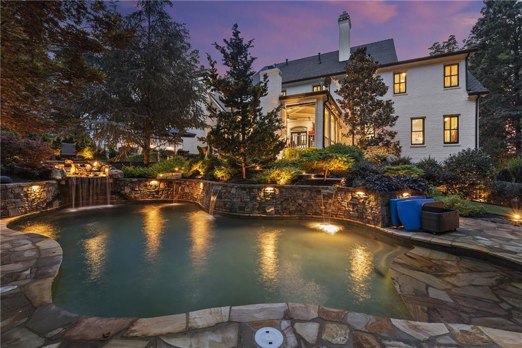 15595 Birmingham Highway