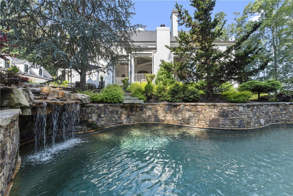 15595 Birmingham Highway