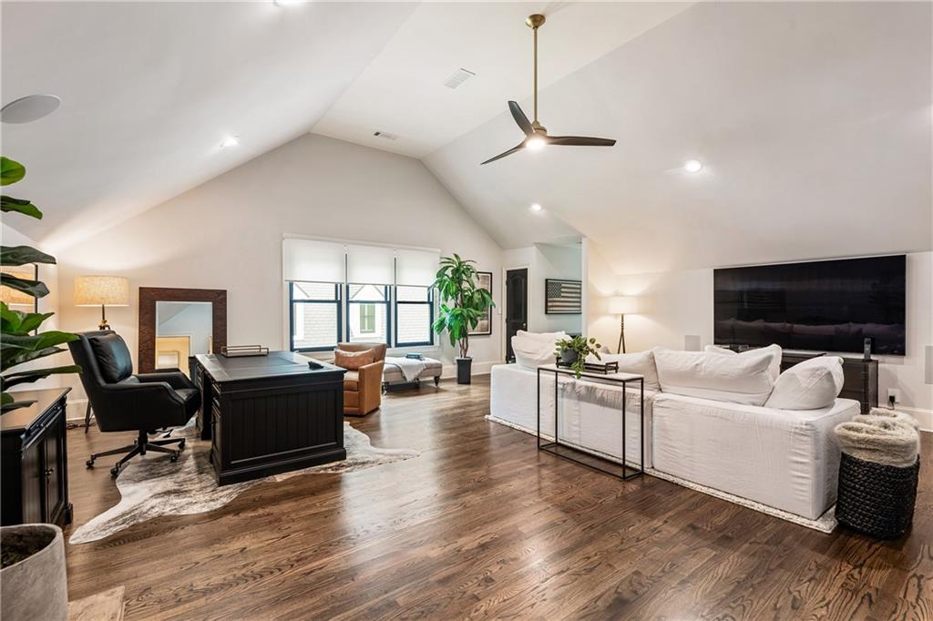 15595 Birmingham Highway