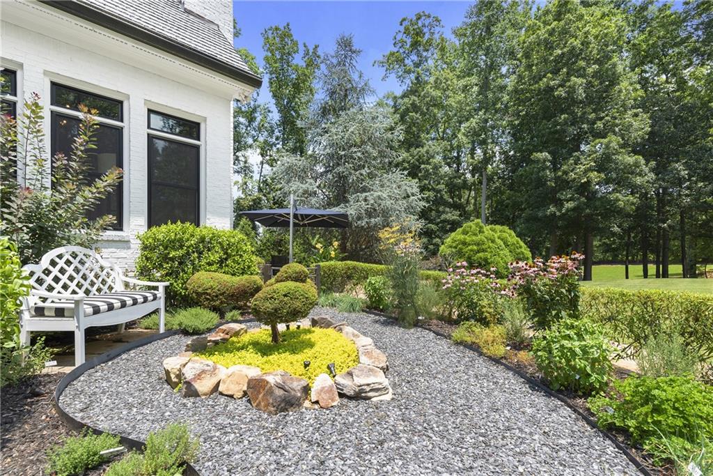 15595 Birmingham Highway