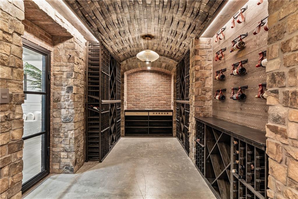 15595 Birmingham Highway