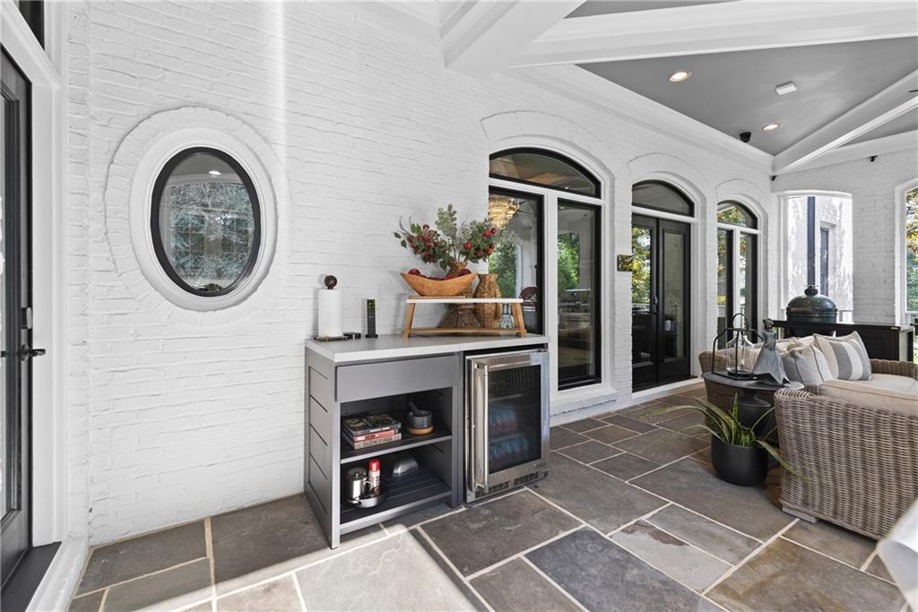 15595 Birmingham Highway