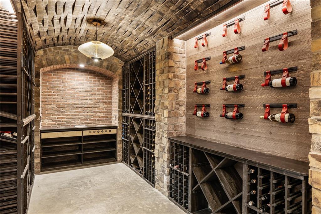 15595 Birmingham Highway