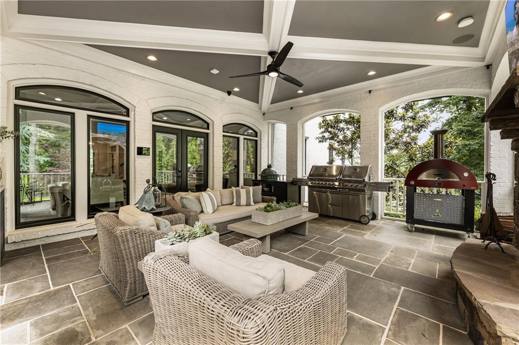 15595 Birmingham Highway