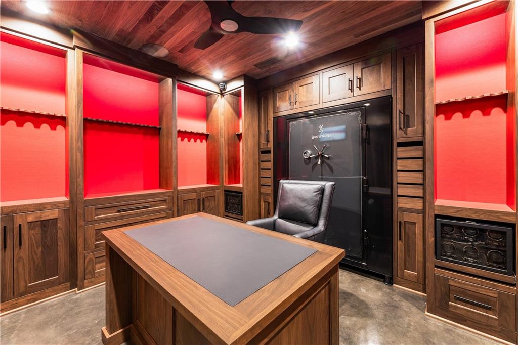 15595 Birmingham Highway