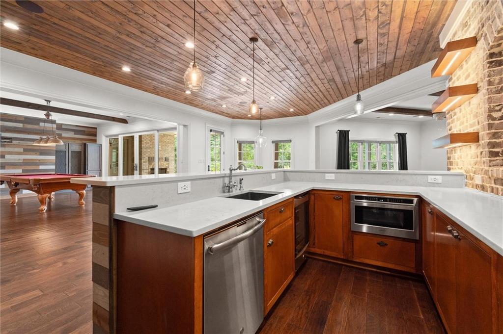10145 Cedar Ridge Drive