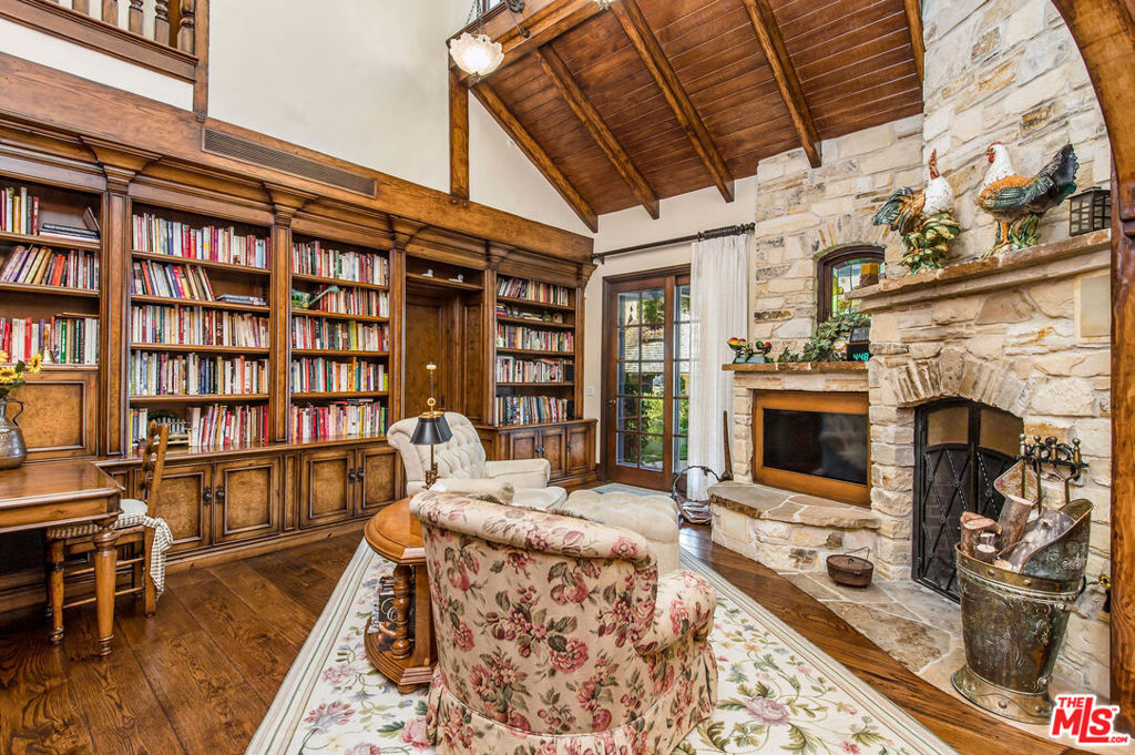 25010 Thousand Peaks Road