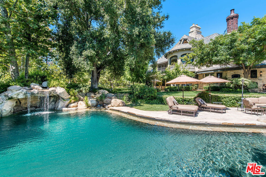25010 Thousand Peaks Road
