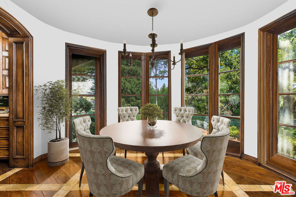25010 Thousand Peaks Road