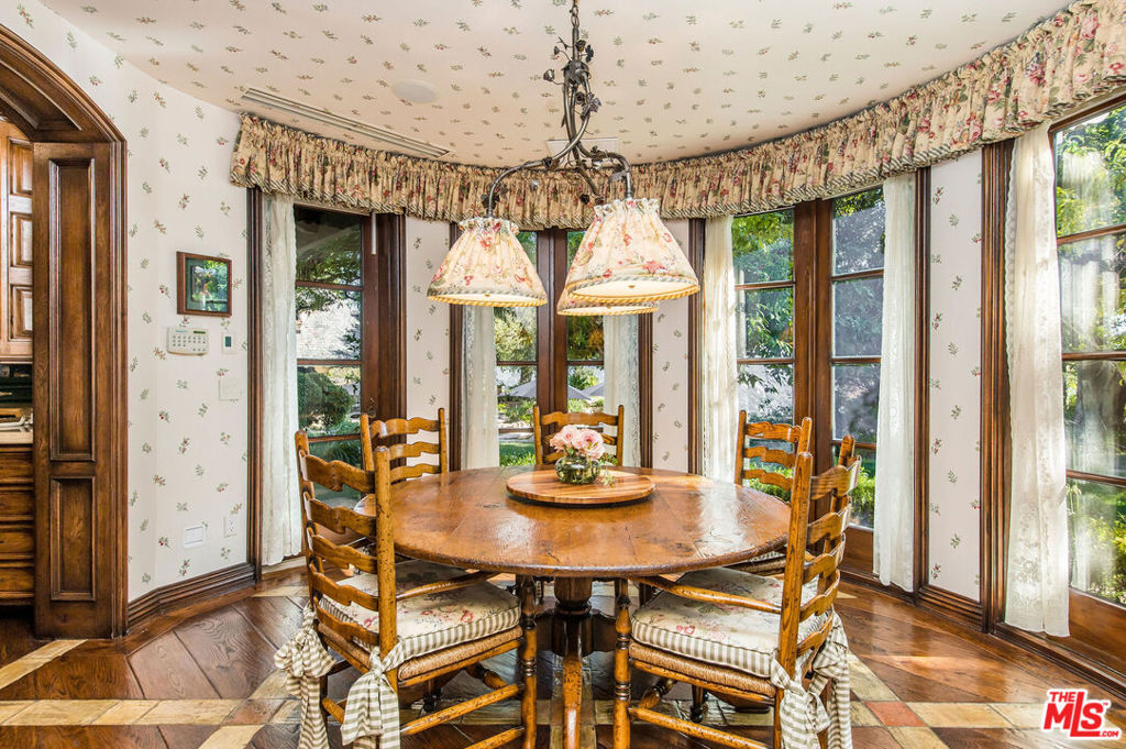 25010 Thousand Peaks Road