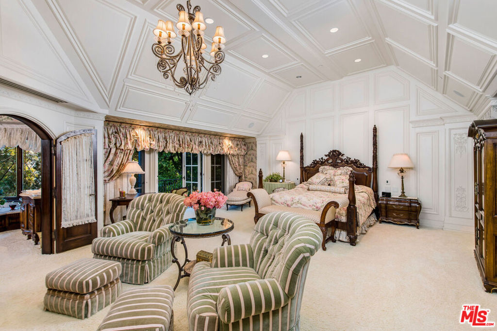 25010 Thousand Peaks Road