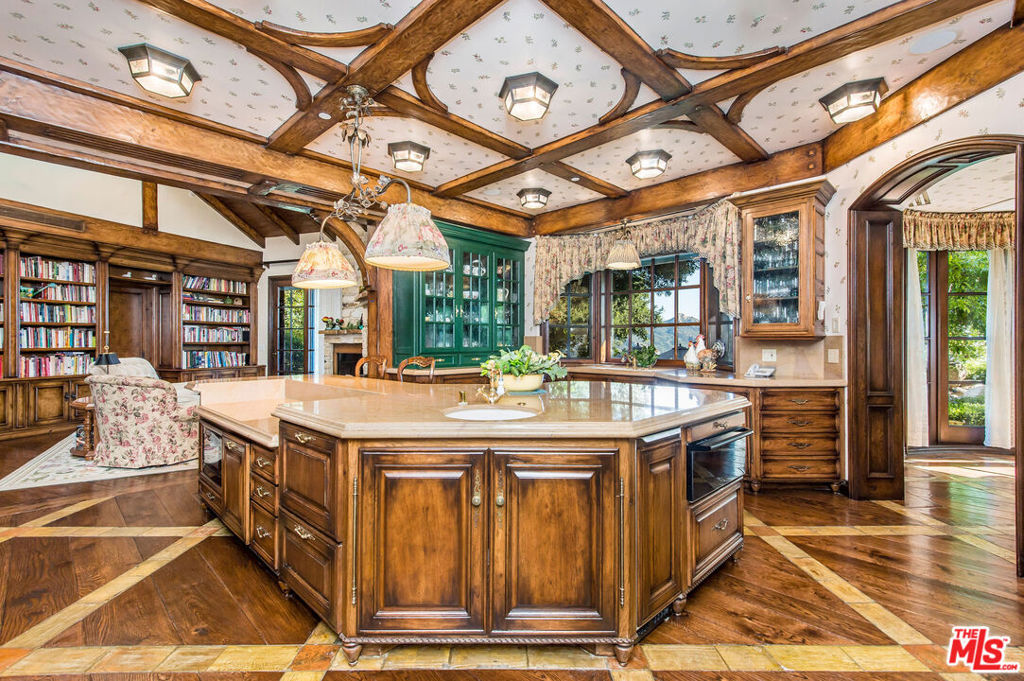 25010 Thousand Peaks Road