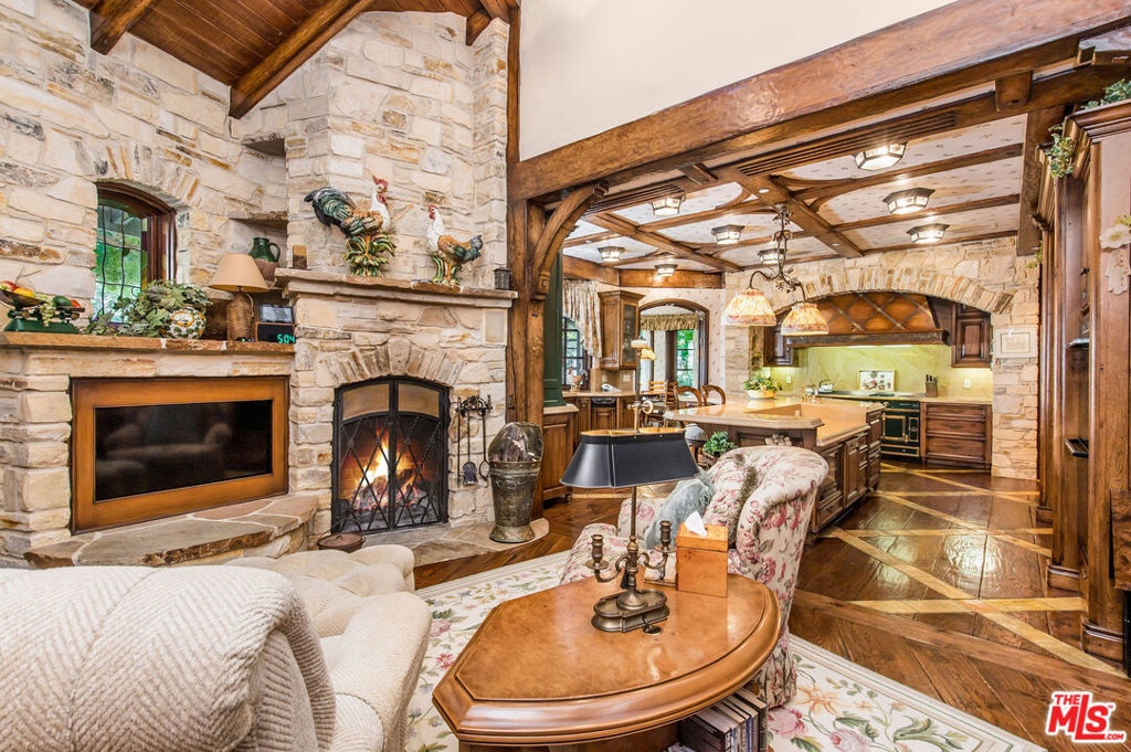 25010 Thousand Peaks Road