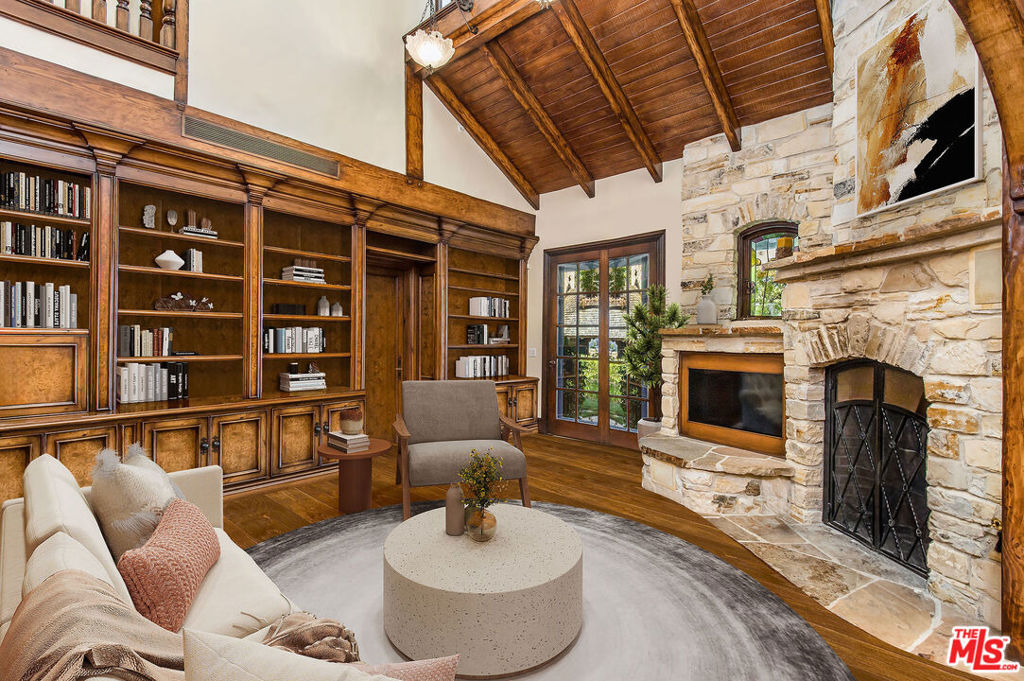 25010 Thousand Peaks Road