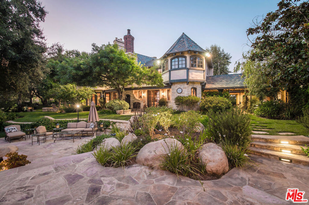 25010 Thousand Peaks Road