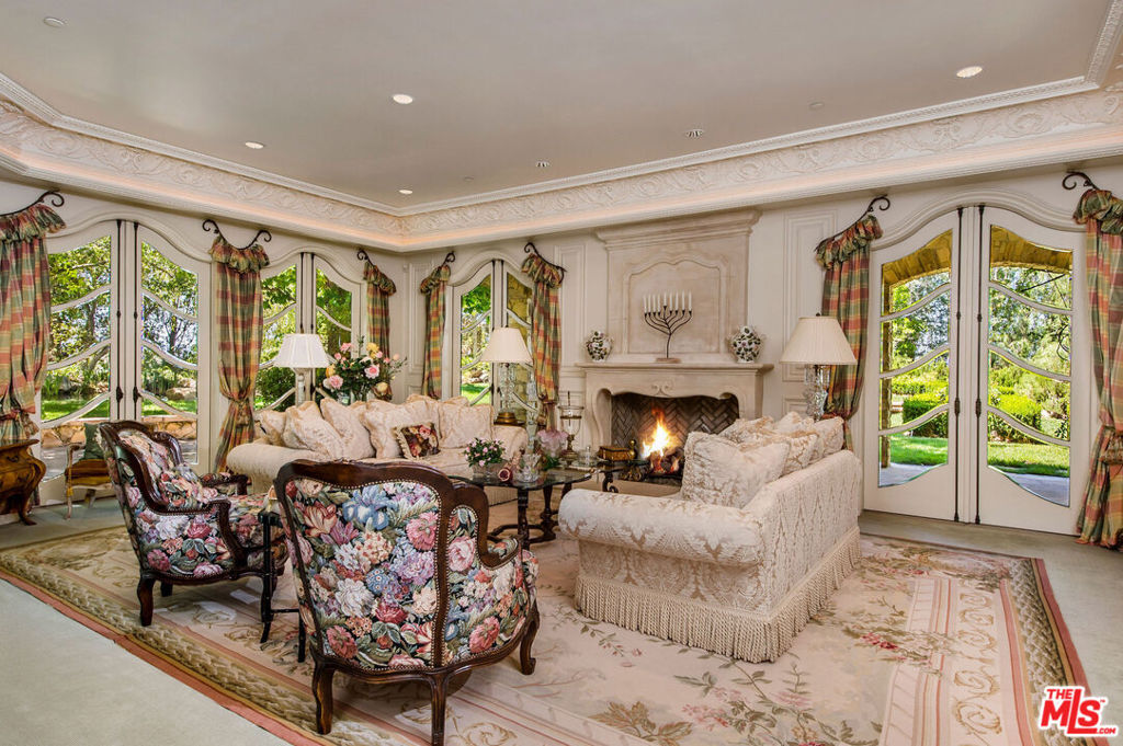25010 Thousand Peaks Road